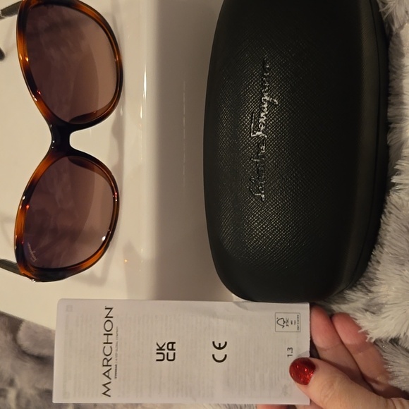 Salvatore Ferragamo Tortoise Shell Brown Gradient Sunglasses Brand New in Case - Picture 8 of 11